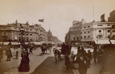 Regent Circus, London by English Photographer